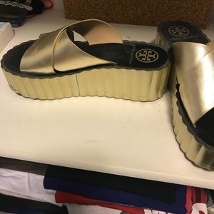 Tory Burch Scallop Platform Wedge Flip Flop